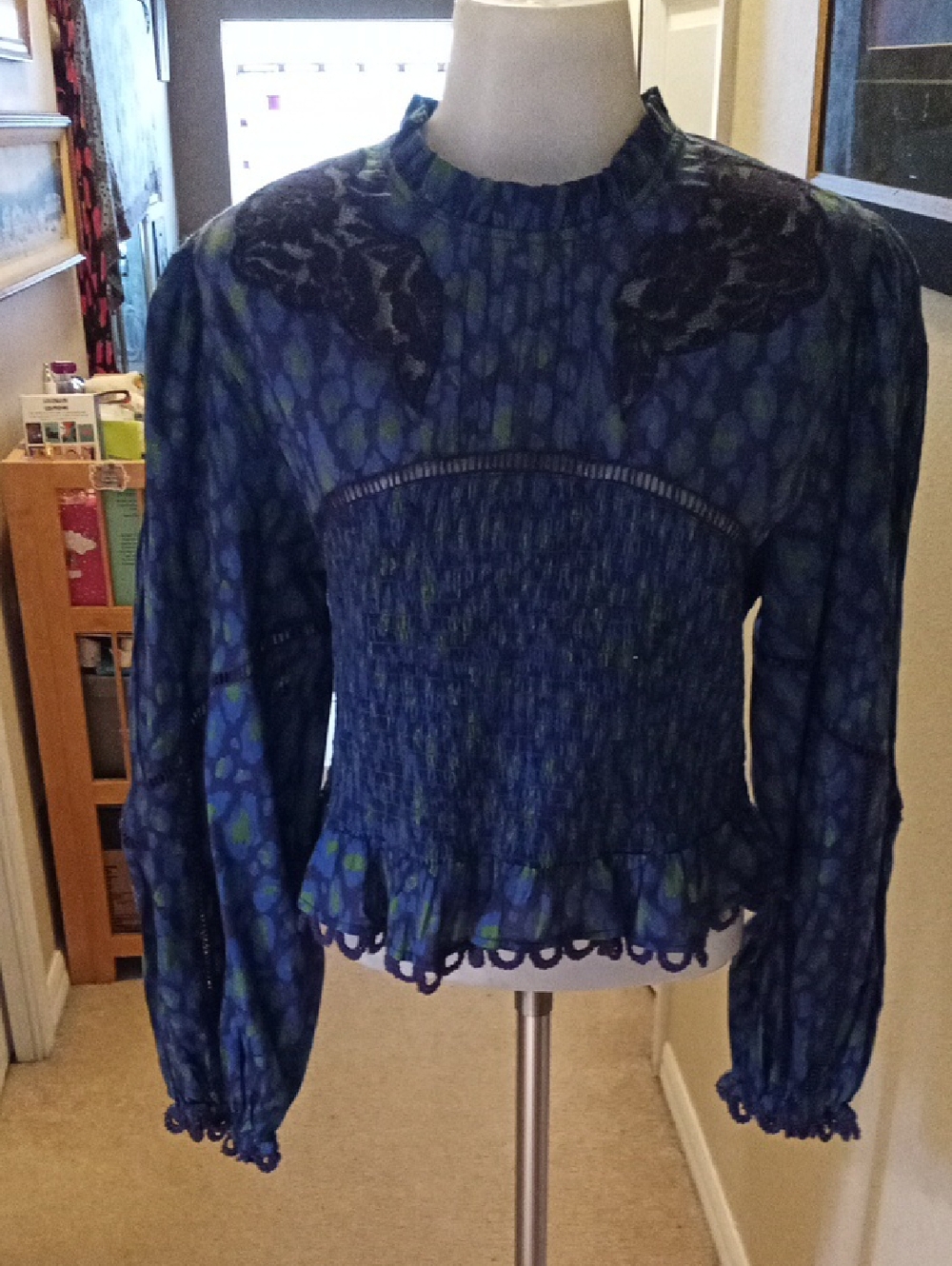 Farm Rio Smocked Long-Sleeve Blouse in Blue-Green Print Size Large ⭕